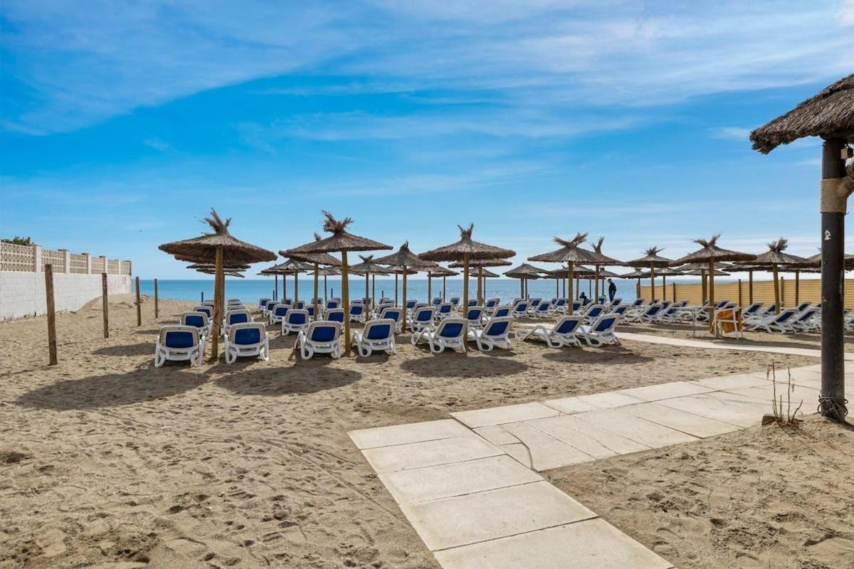 Precioso Ap. - Playa Fuengirolaアパートメント エクステリア 写真